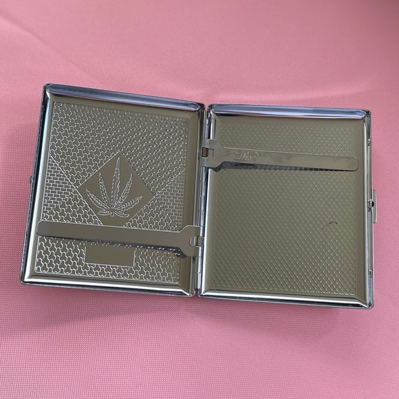 420 Leaf Cigarette Case/Wallet - Picture 3 of 3